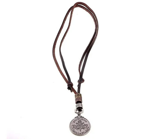 Collar Colgante Amuleto Cuero Cráneo Calavera Gótico Hombre