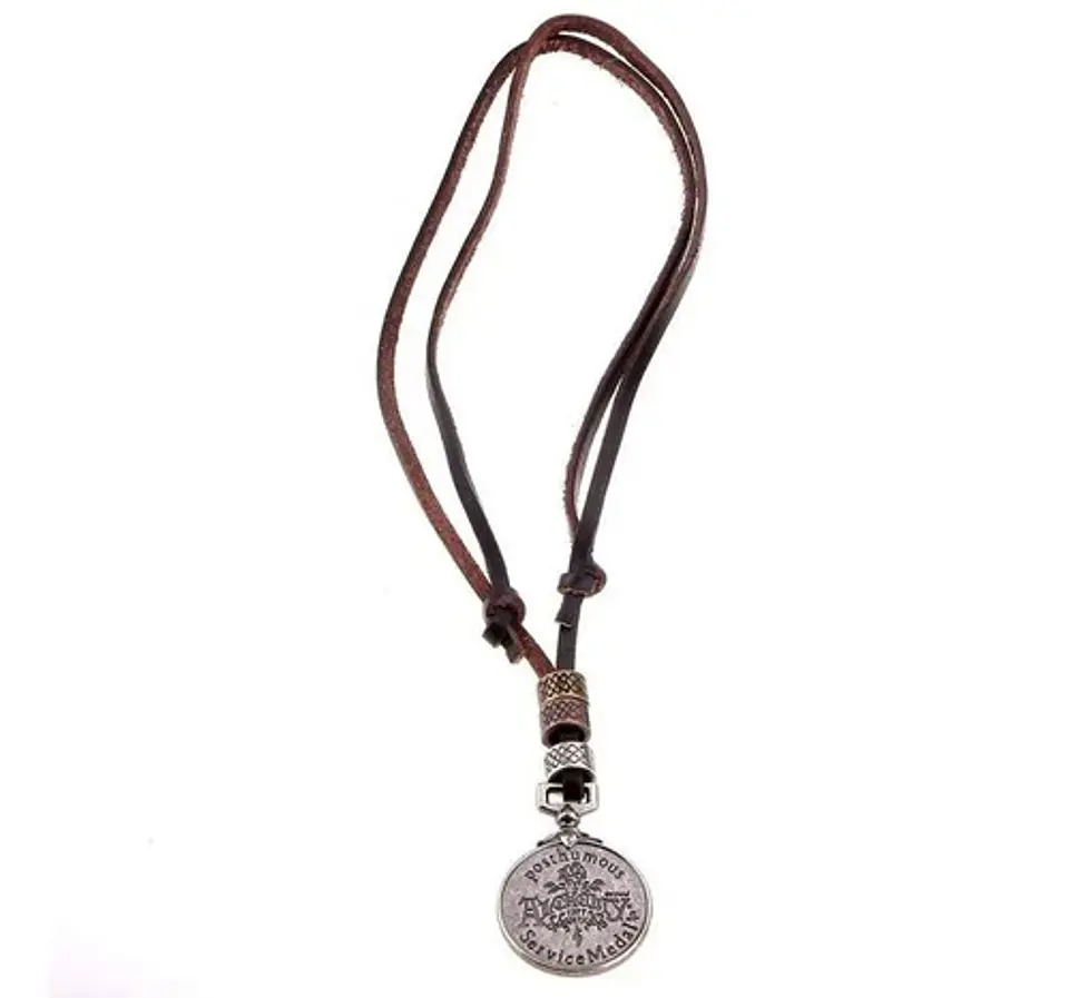 Collar Colgante Amuleto Cuero Cráneo Calavera Gótico Hombre 2
