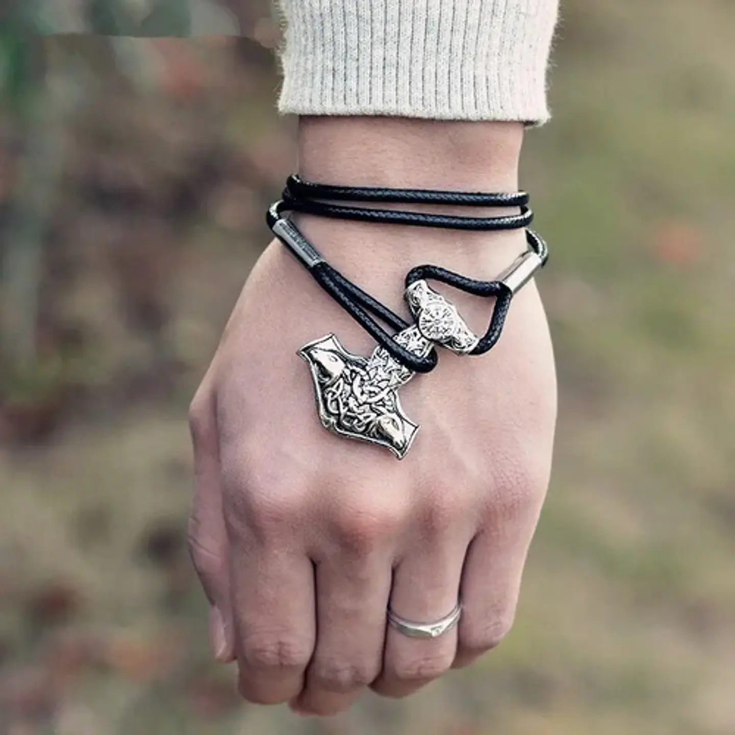 Pulsera Brazalete Manilla Martillo Mjolnir Vikingo Hombres 2