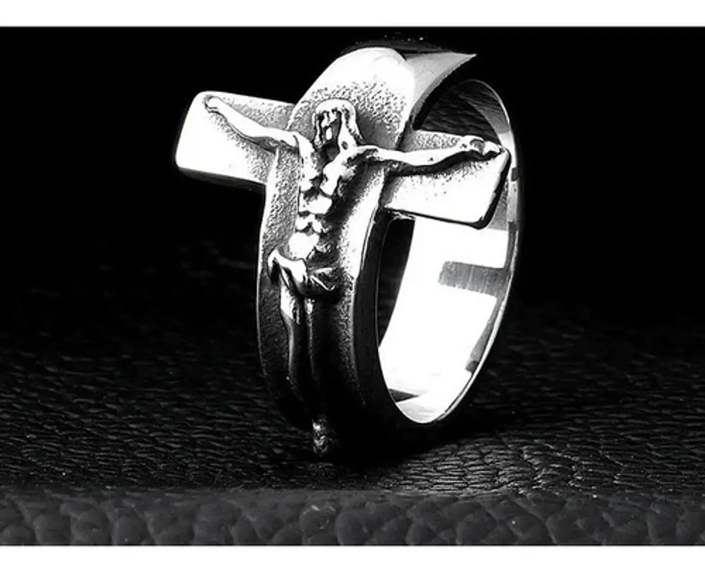 Anillo Jesus Cruz Color Plata Acero Inoxidable Para Hombre 8