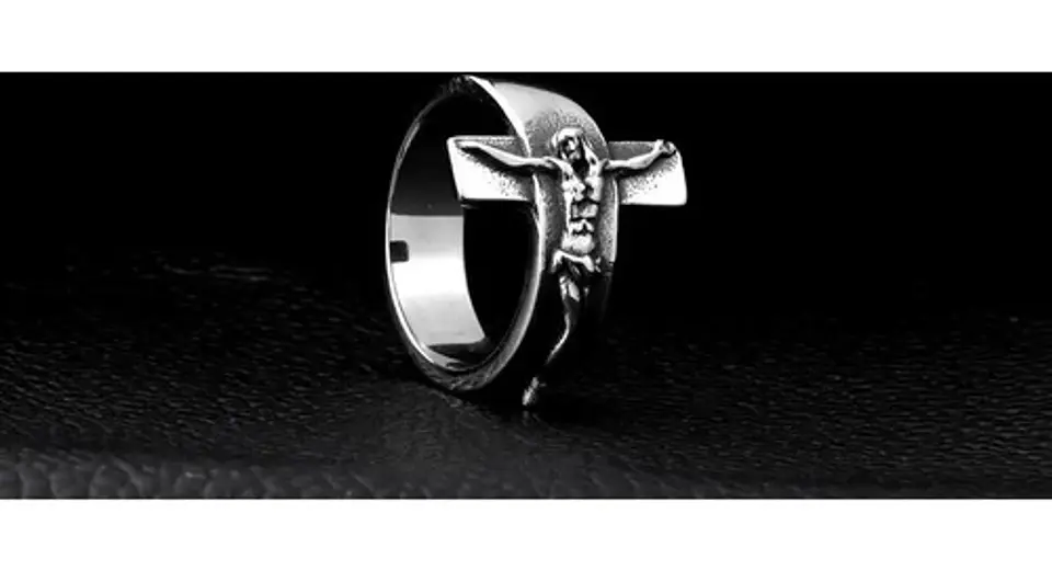 Anillo Jesus Cruz Color Plata Acero Inoxidable Para Hombre 10