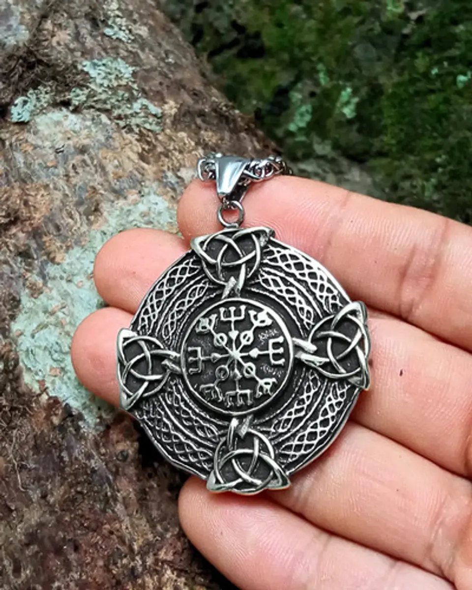 Collar Vikingo En Acero Para Hombres Dije Nórdico Amuleto 3