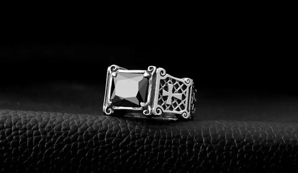 Anillo Piedra Roja Cruz Templario Acero Inoxidable Hombre 10