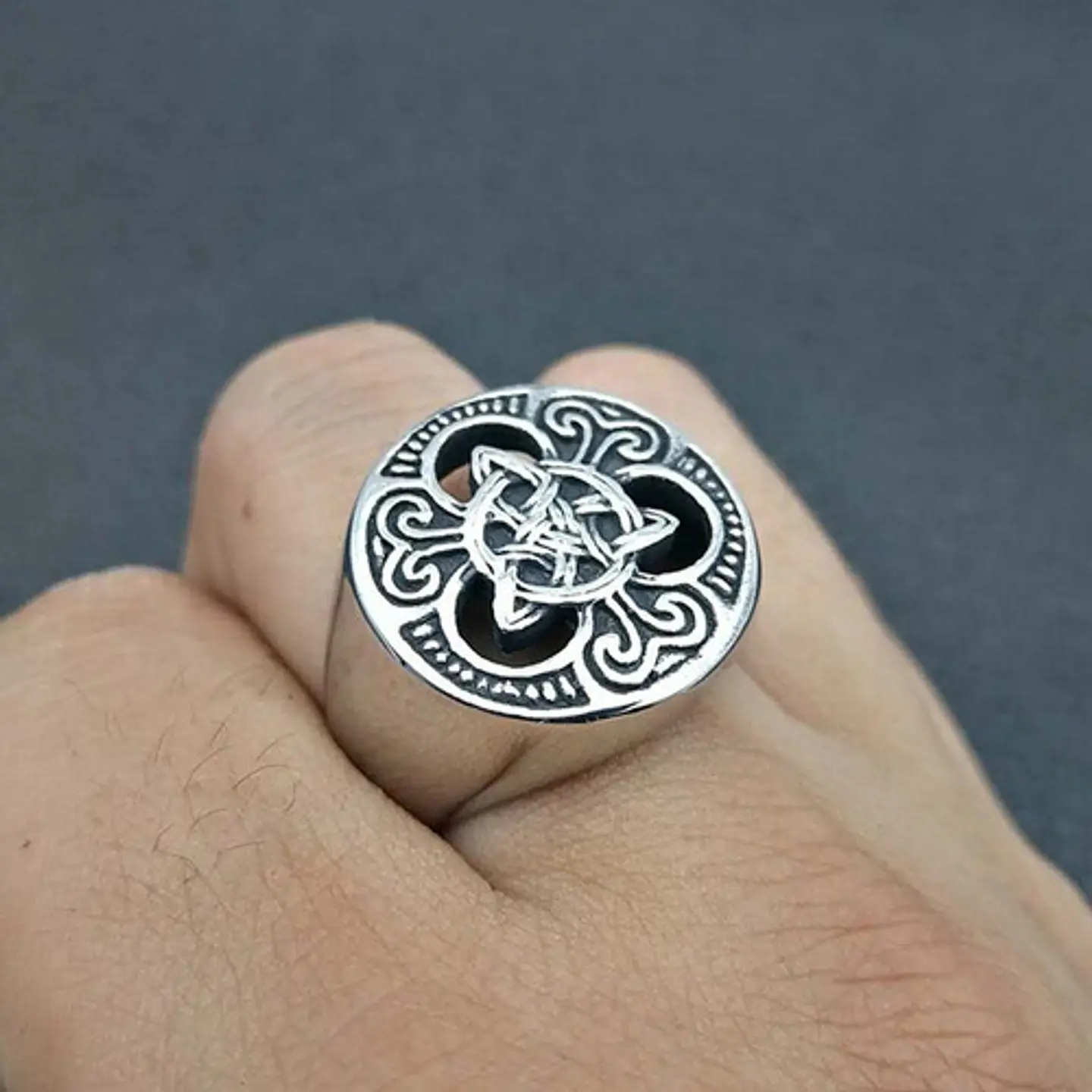 Anillo Nudo Celta Vikingo Color Plat Acero Inoxidable Hombre 13