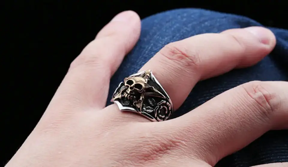 Anillo Pentagrama Cráneo Color Plata Acero Inoxidable Hombre 10