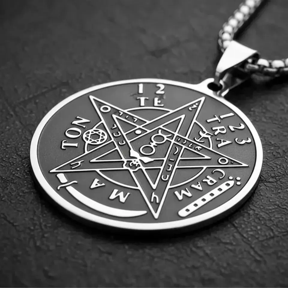 Collar De Acero Para Hombres Dije Pentagrama Tetragramaton Plateado 7