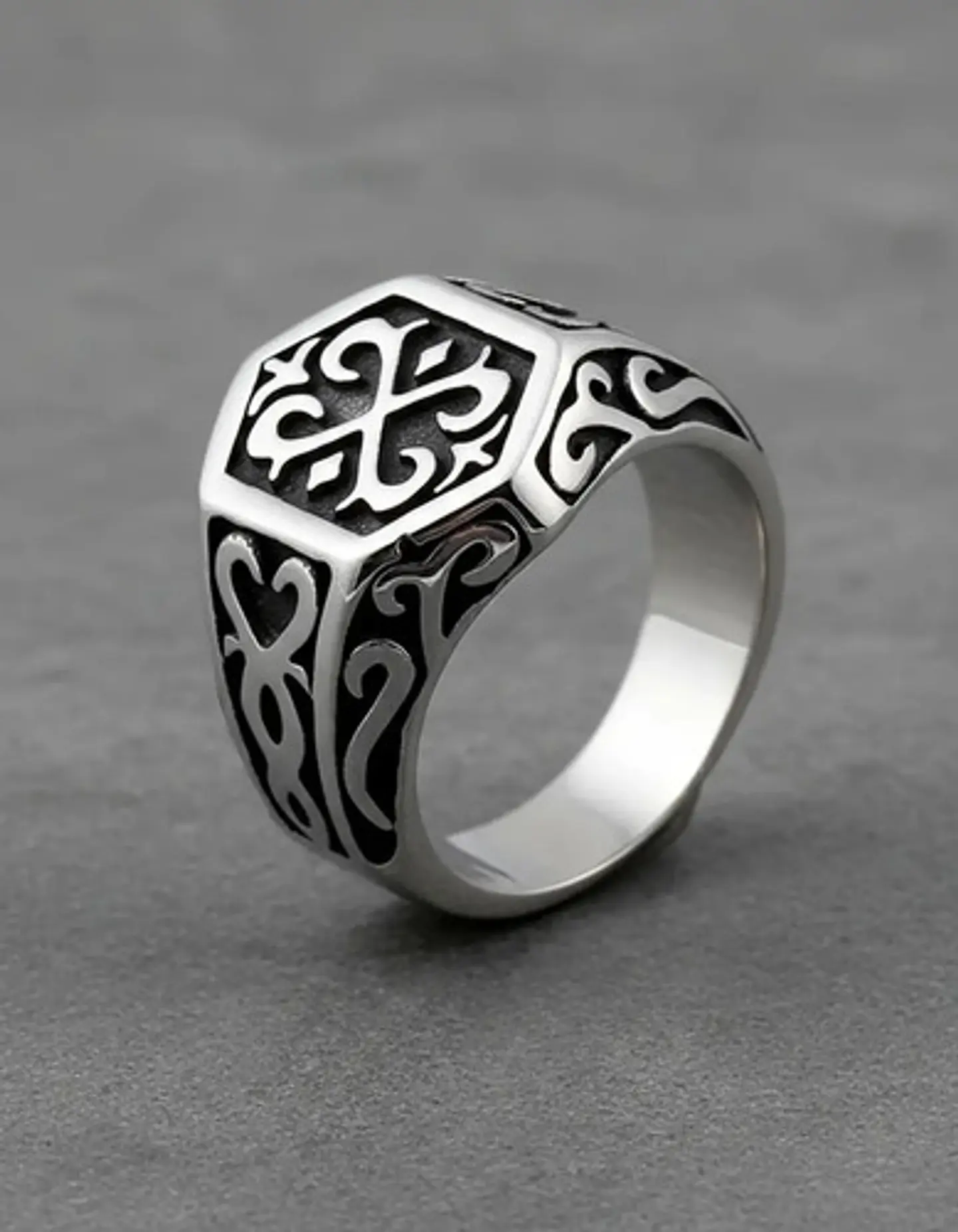 Anillo Amuleto Vikingo Color Plata Acero Inoxidable Hombre 4