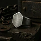 Anillo Hombre Hexagonal Geométrico Polaco Color Plata Acero - Miniatura 7