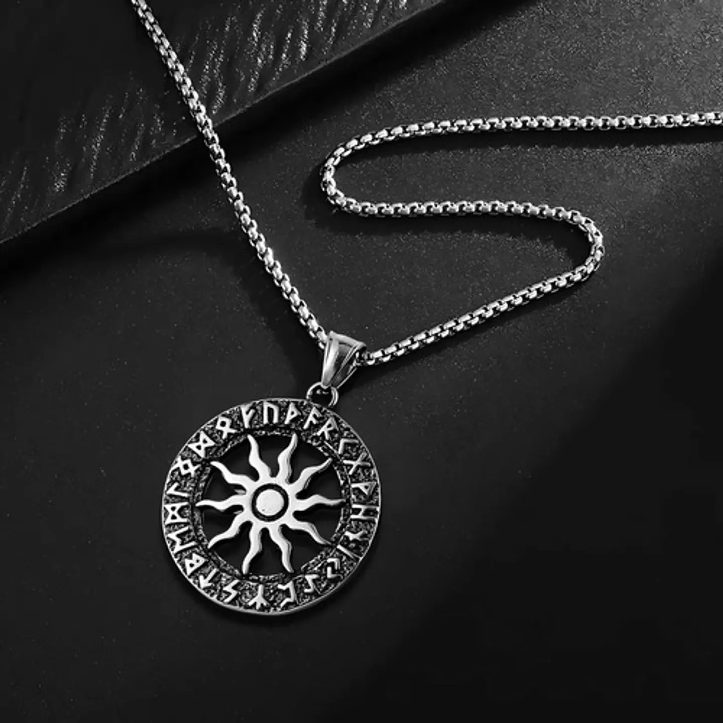 Collar Para Hombres Y Mujeres Dije Vikingo Sol Nórdico Runas 5