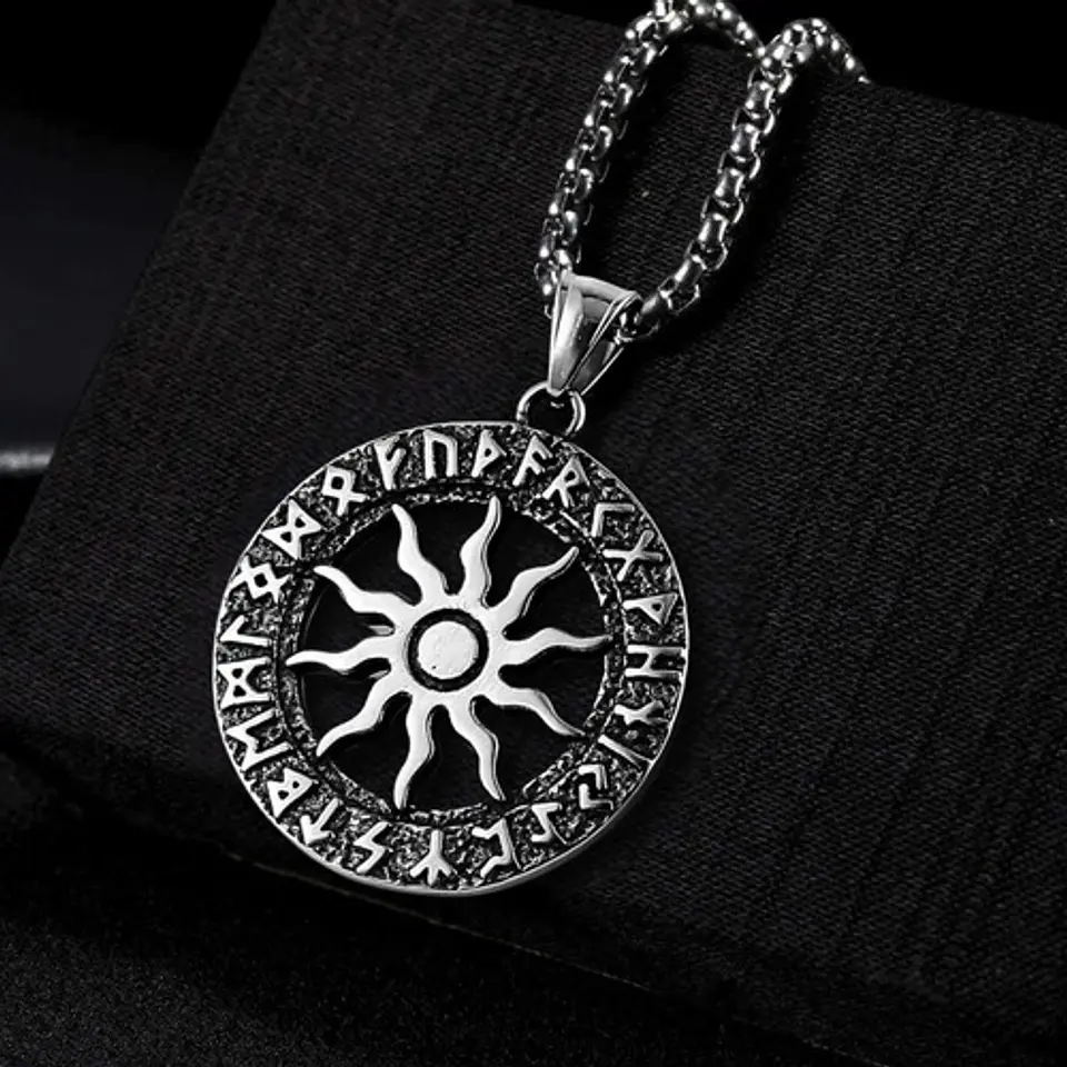 Collar Para Hombres Y Mujeres Dije Vikingo Sol Nórdico Runas 8