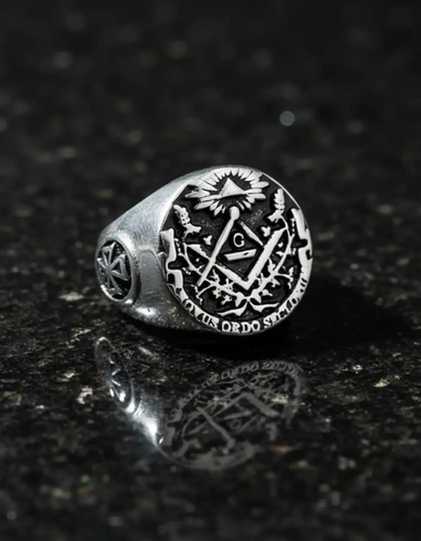 Anillo Para Hombre De Acero Color Plata Simbolo Mason Cráneo 8