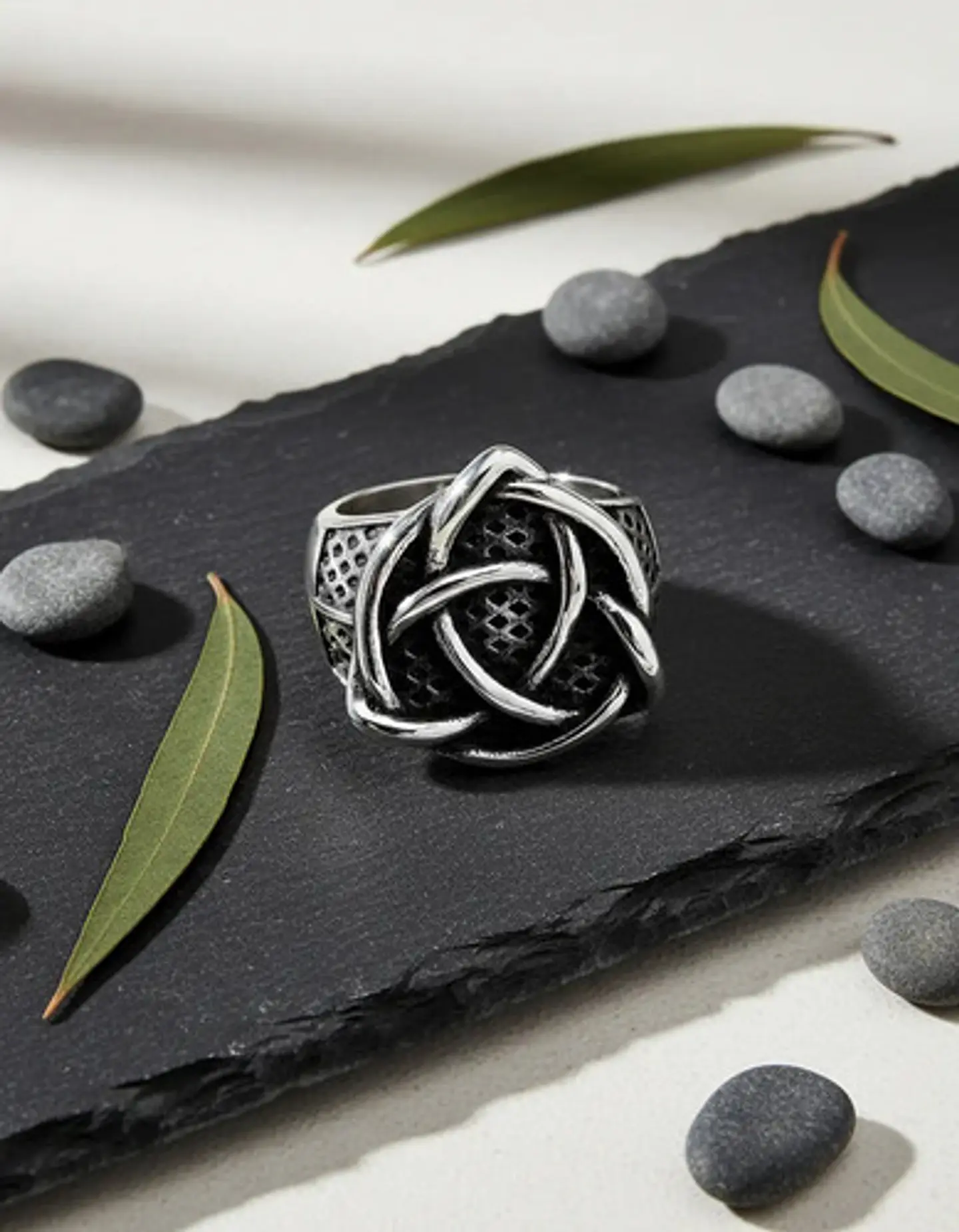 Anillo Para Hombres Vikingo Nudo Celta Color Plata De Acero 4