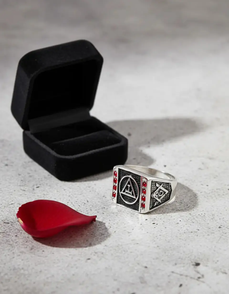 Anillo Acero Inoxidable Mason Piedra Roja Color Plata Hombre 6