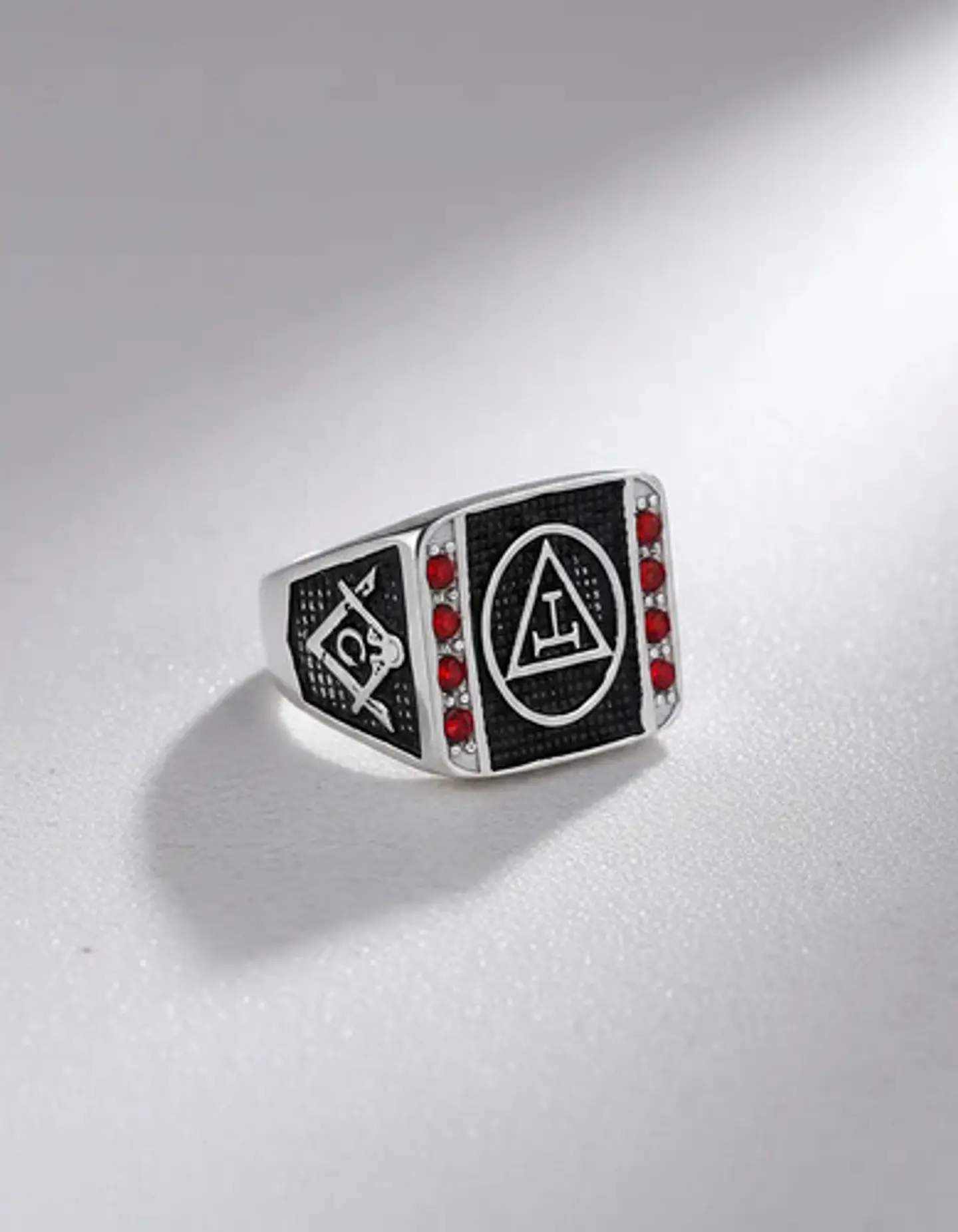 Anillo Acero Inoxidable Mason Piedra Roja Color Plata Hombre 8