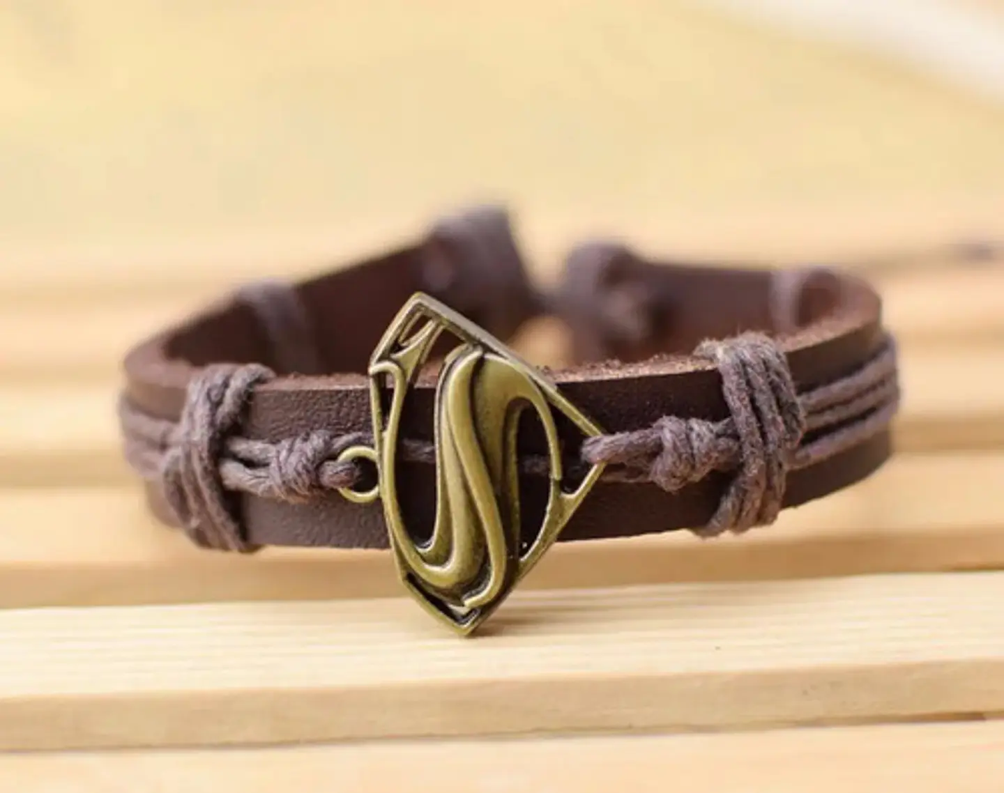 Pulsera Manilla Brazalete Cuero Superman Para Hombre Y Mujer 2