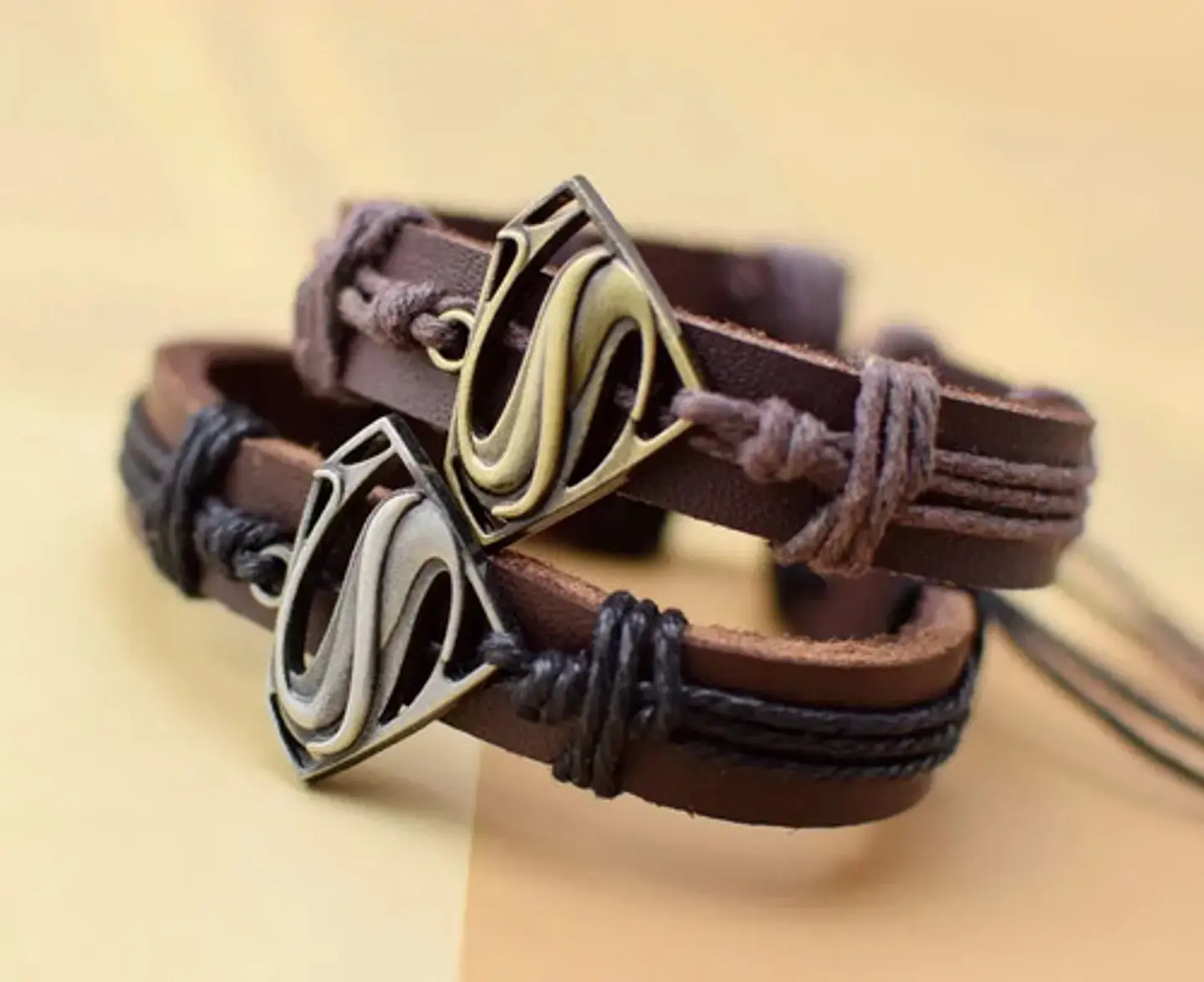Pulsera Manilla Brazalete Cuero Superman Para Hombre Y Mujer 4