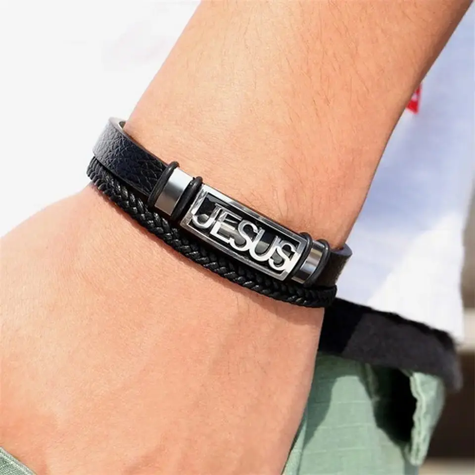 Pulsera en cuero para hombre Manilla Brazalete placa Jesus Catolica 5