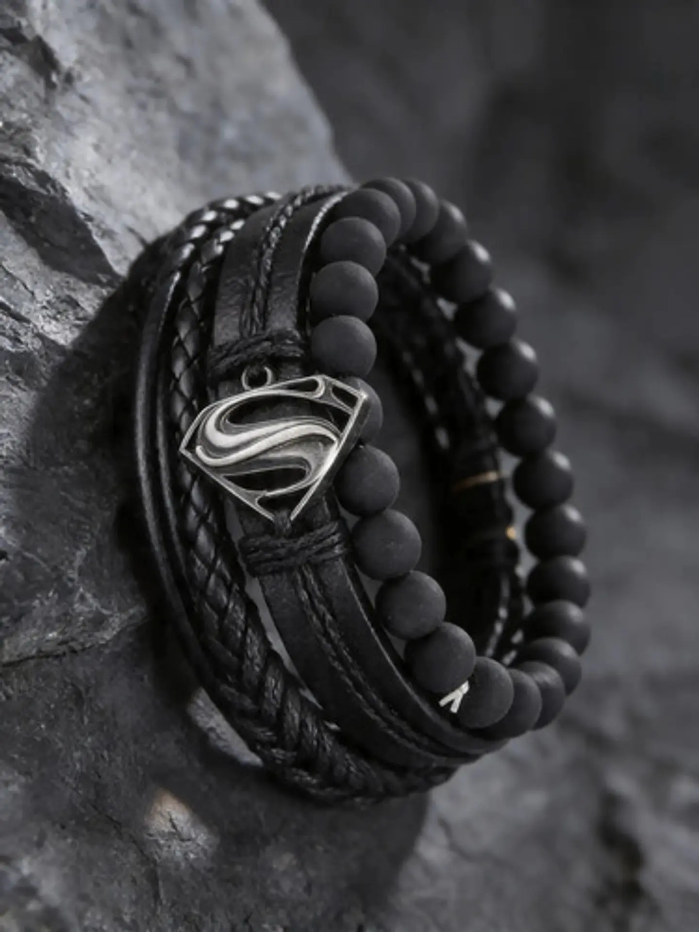 Pack X4 manillas Cuero Negro para Hombre y Mujer pulsera emblema Superman 6