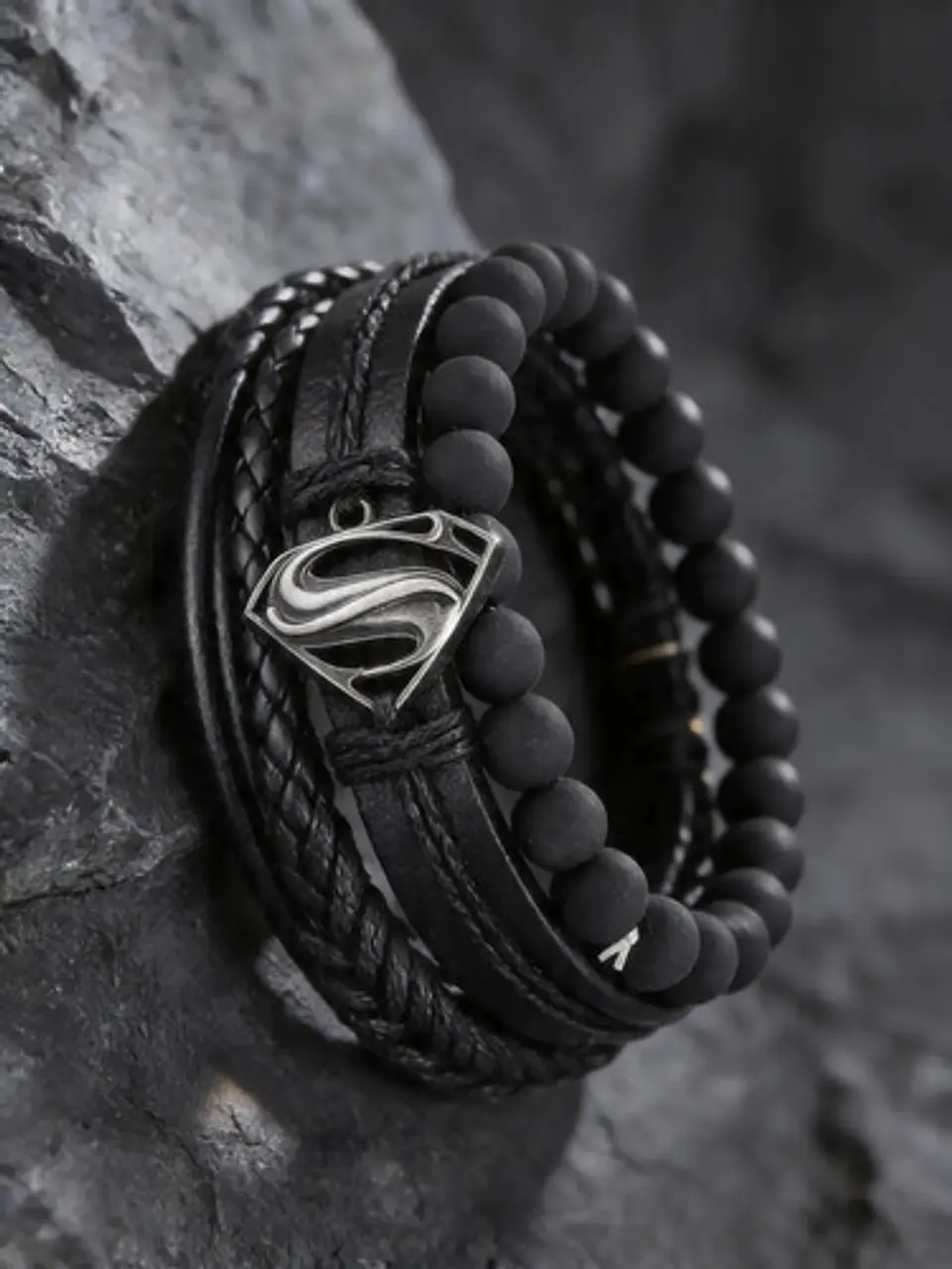 Pack X4 manillas Cuero Negro para Hombre y Mujer pulsera emblema Superman 6