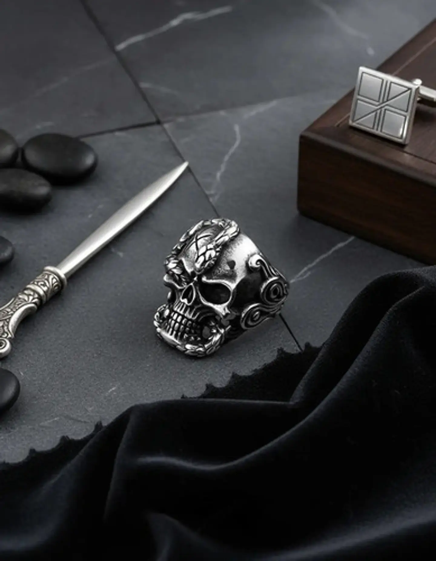 Anillo en Acero para Hombre Cráneo Serpiente Calavera 5