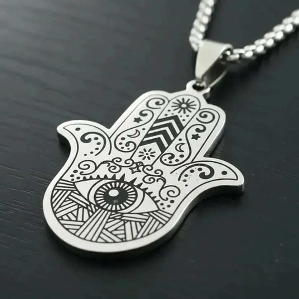 Collar En Acero Para Hombre Dije Color Plata Mano De Hamsa 9