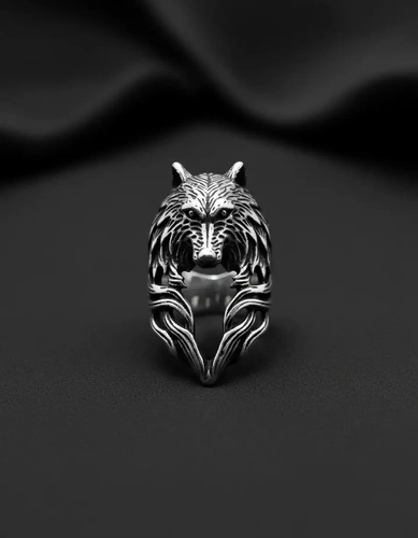 Anillo plateado Vikingo en Acero Para Hombre forma de Lobo 7