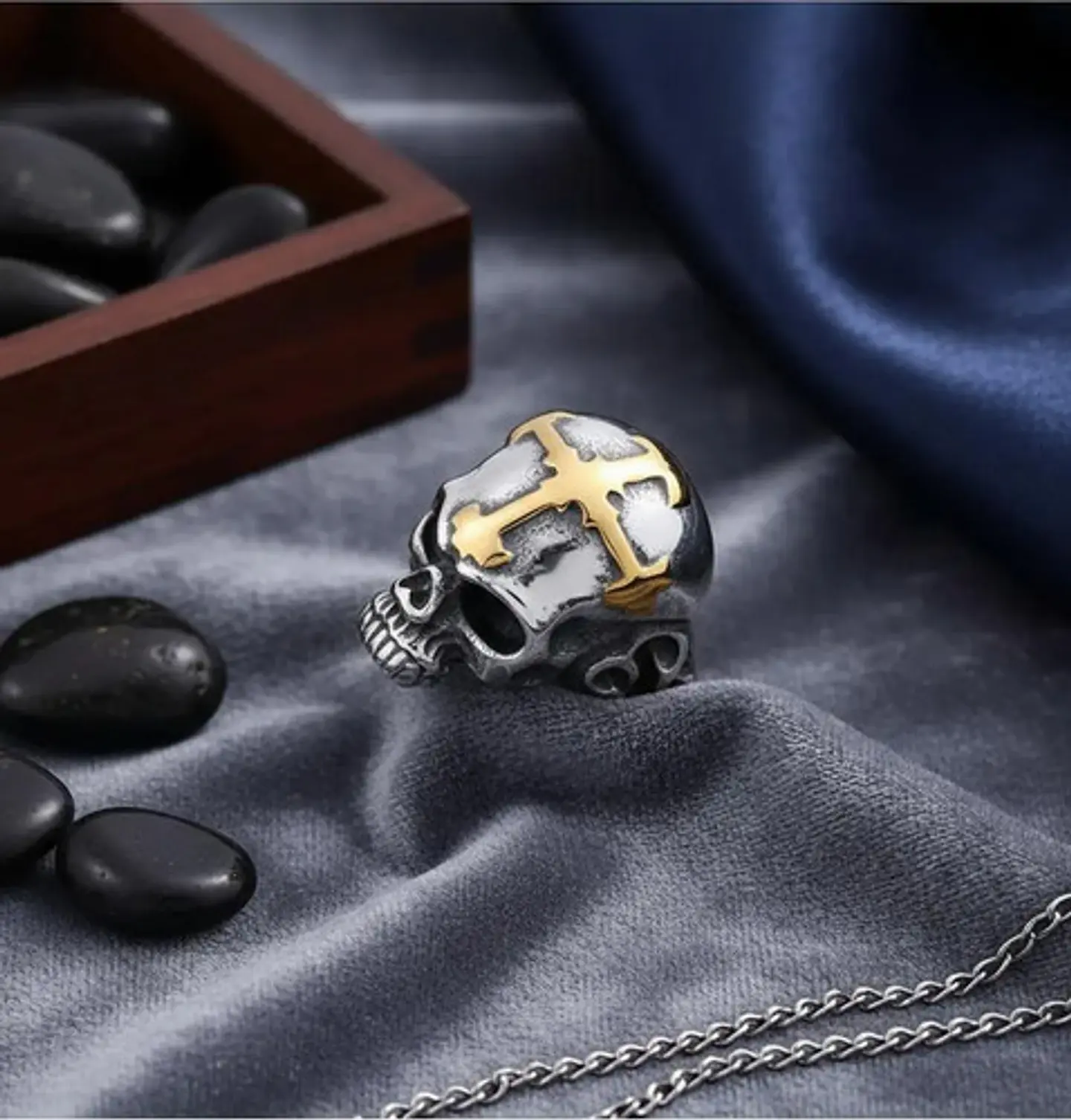 Anillo gotico en Acero Para Hombre y mujer forma de Cráneo Cruz Calavera 4