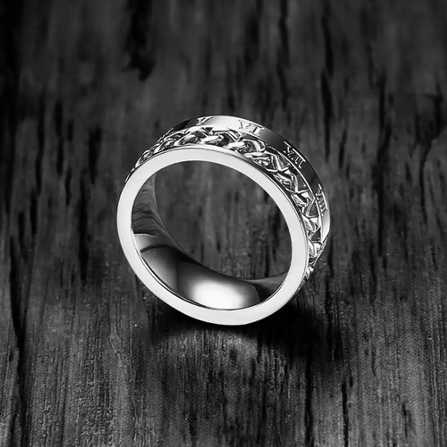 Anillo en Acero moderno/clásico para hombre con cadena y números romanos 13
