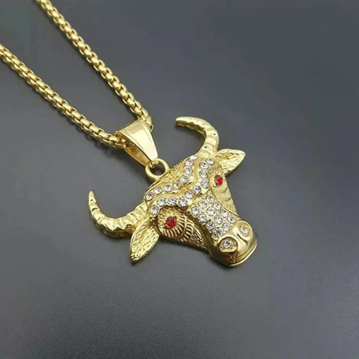 Collar Acero Inoxidable Color Oro Toro Piedras Para Hombre 2