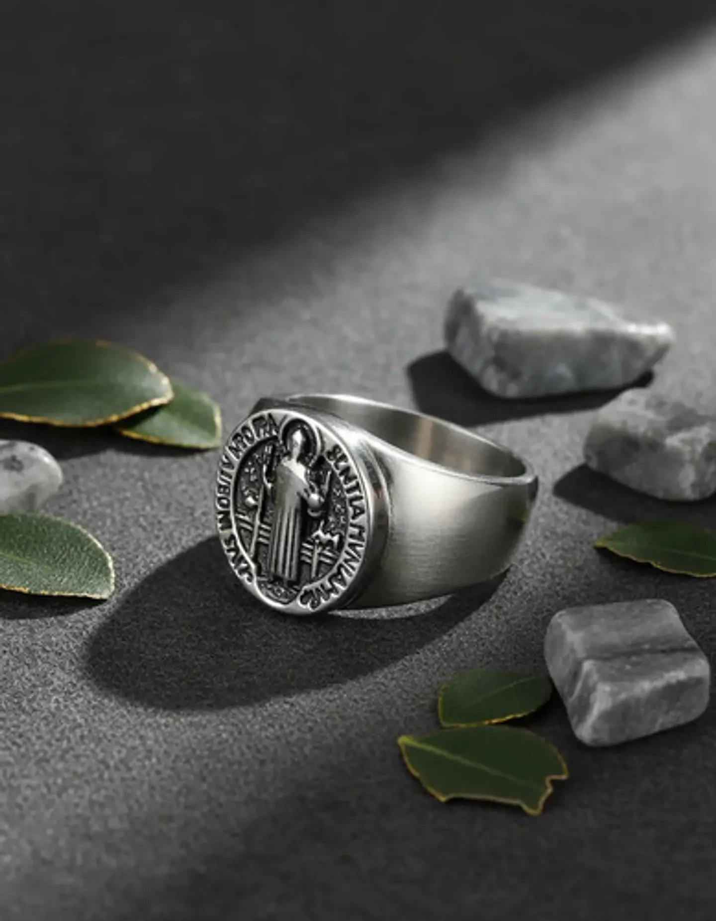 Anillo Acero Inoxidable Color Plata Biblia Jesús Para Hombre 3