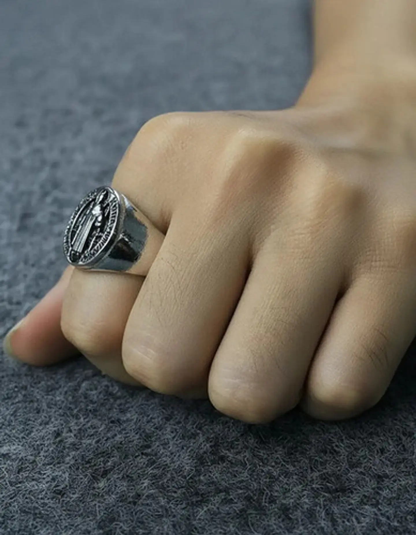 Anillo Acero Inoxidable Color Plata Biblia Jesús Para Hombre 10