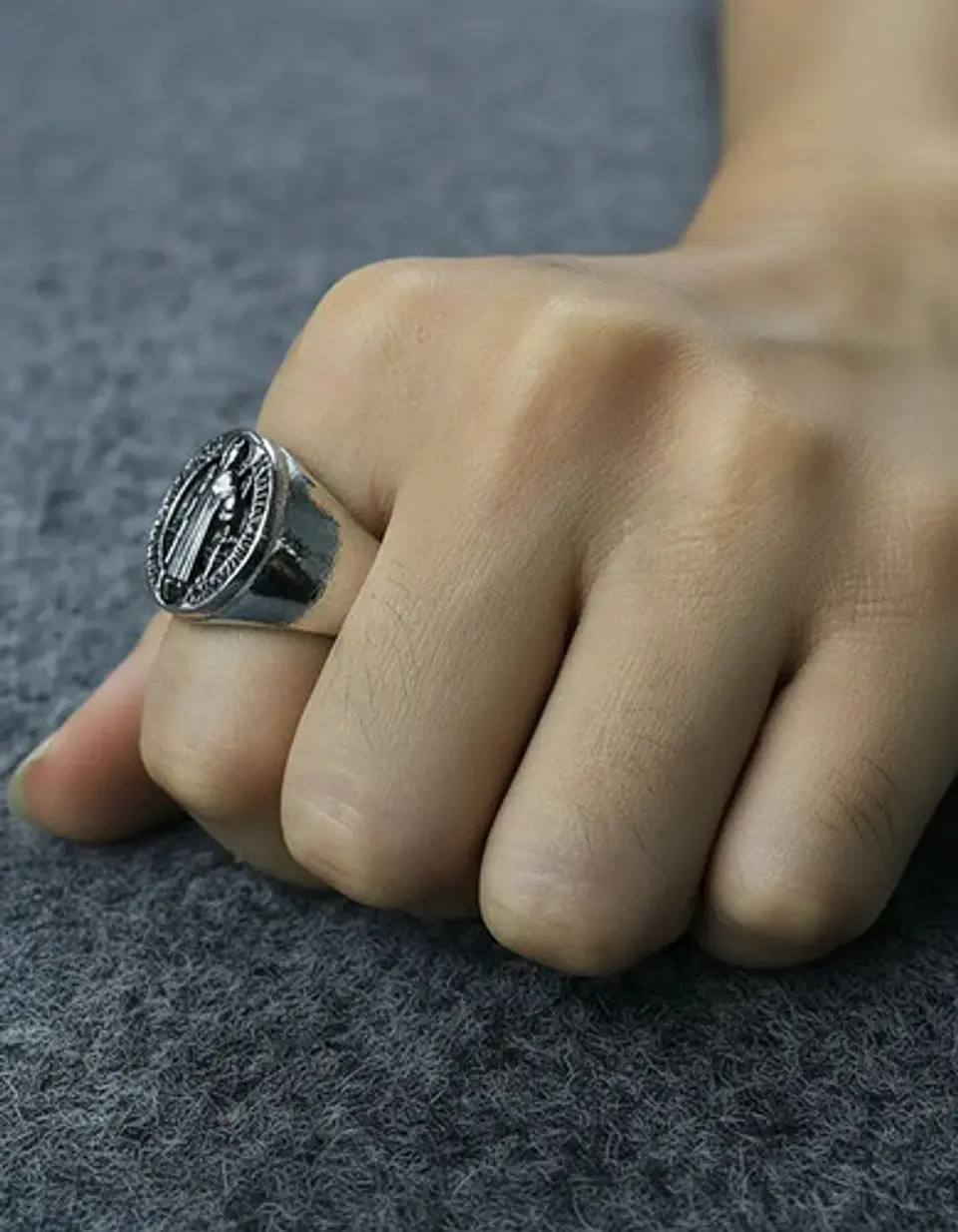 Anillo Acero Inoxidable Color Plata Biblia Jesús Para Hombre 10