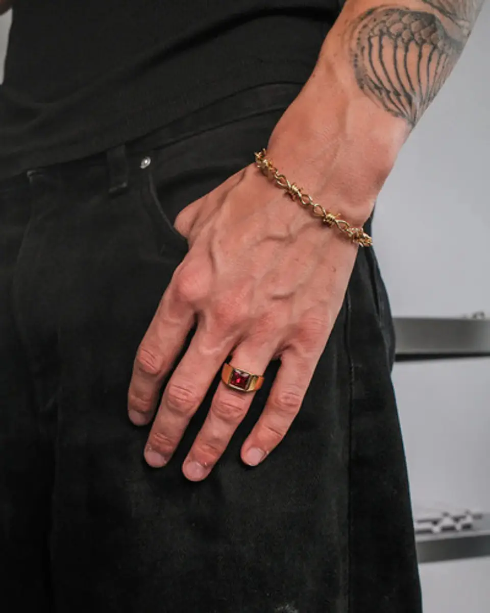 Anillo Clásico De Acero Color Oro Con Piedra Hombre Y Mujer 9