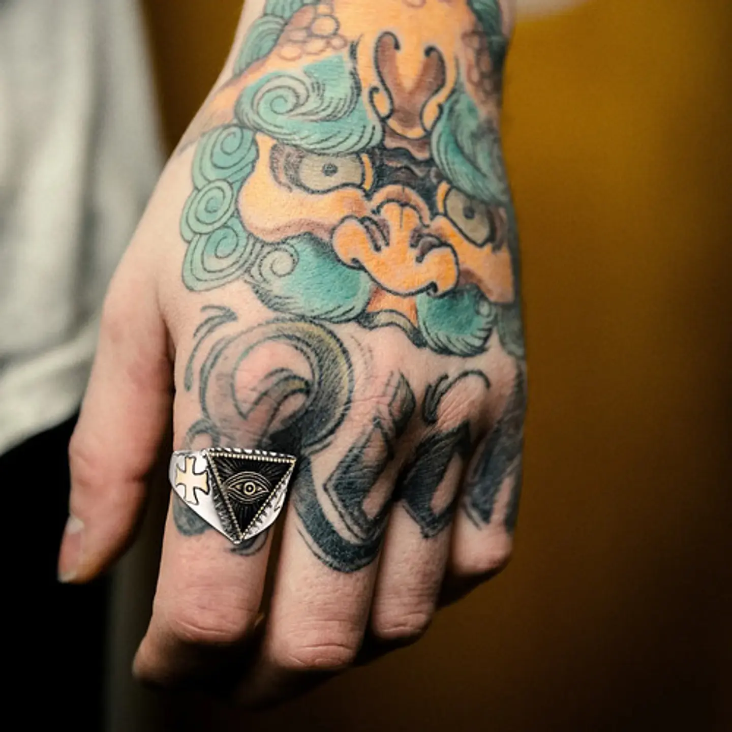 Anillo Color Plata Ojo Illuminati Acero Inoxidable Hombre 9