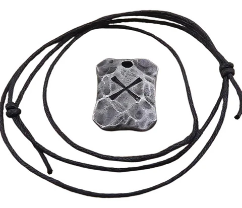 Collar Talismán Runas Hierro Martillado Vikingo Para Hombre 