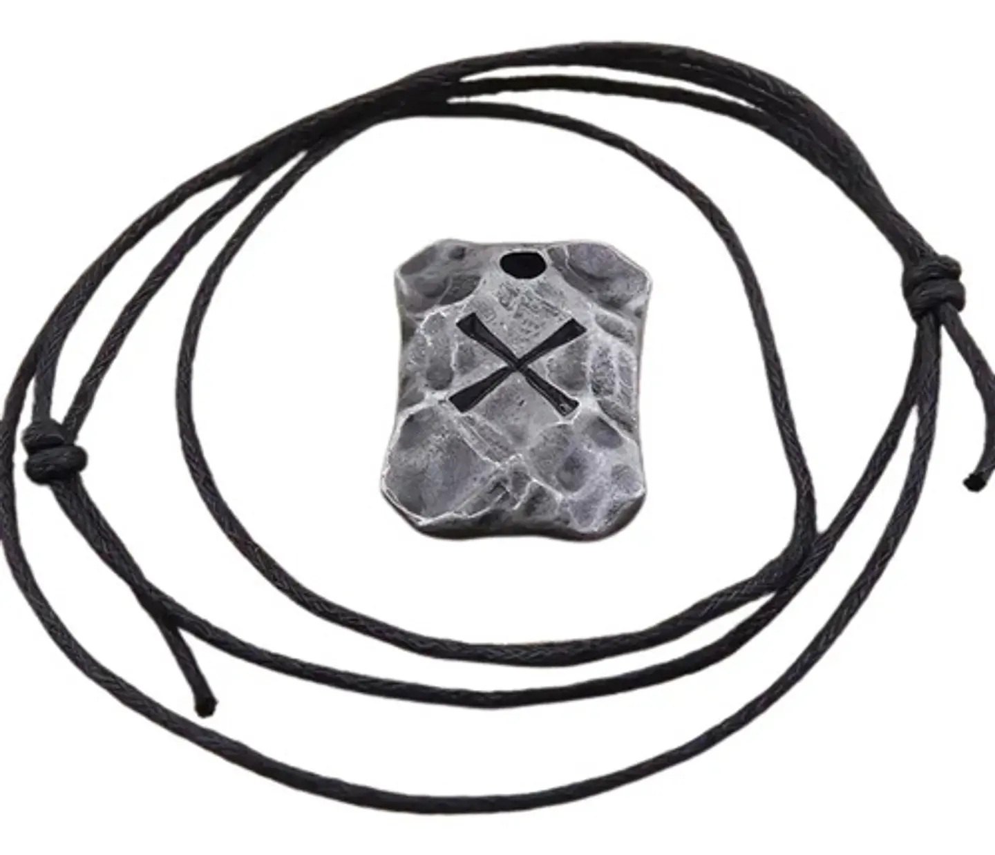 Collar Talismán Runas Hierro Martillado Vikingo Para Hombre  1
