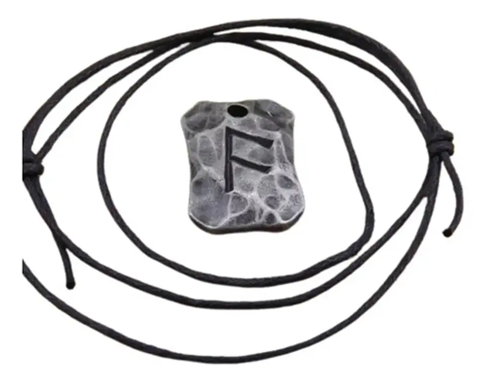 Collar Talismán Runas Hierro Martillado Vikingo Para Hombre  3