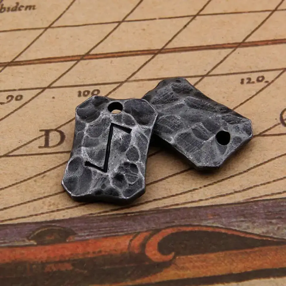 Collar Talismán Runas Hierro Martillado Vikingo Para Hombre  11