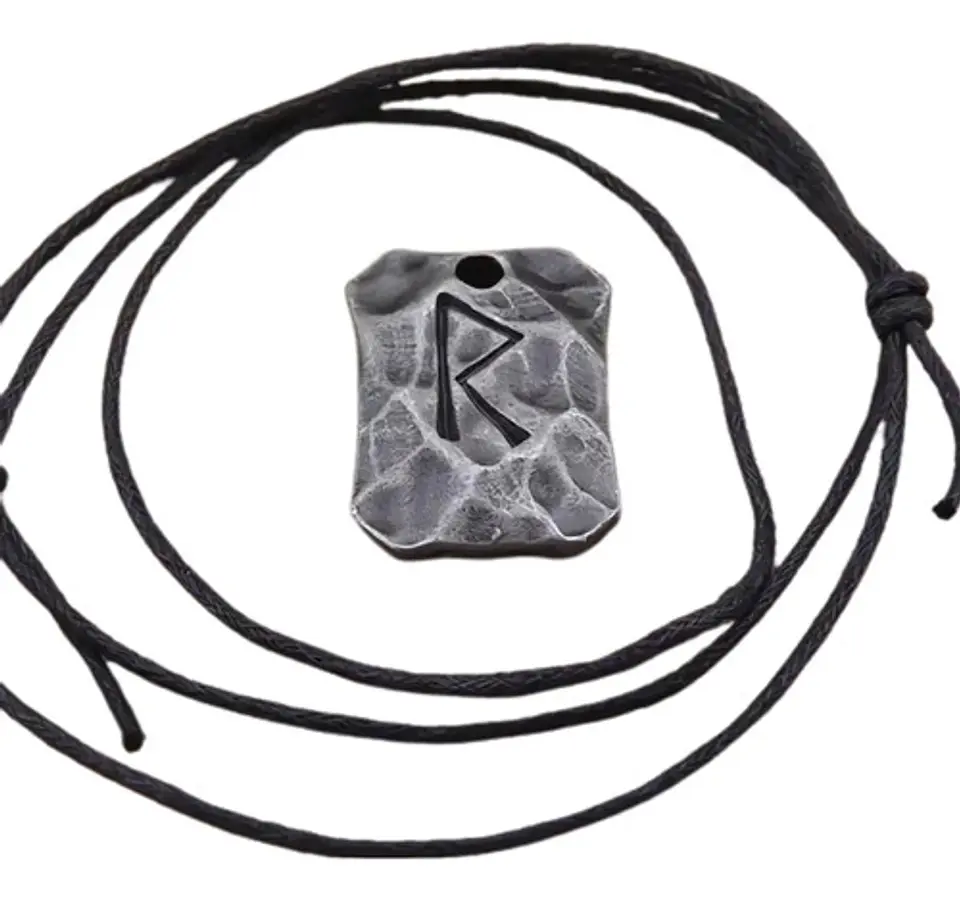 Collar Talismán Runas Hierro Martillado Vikingo Para Hombre  16