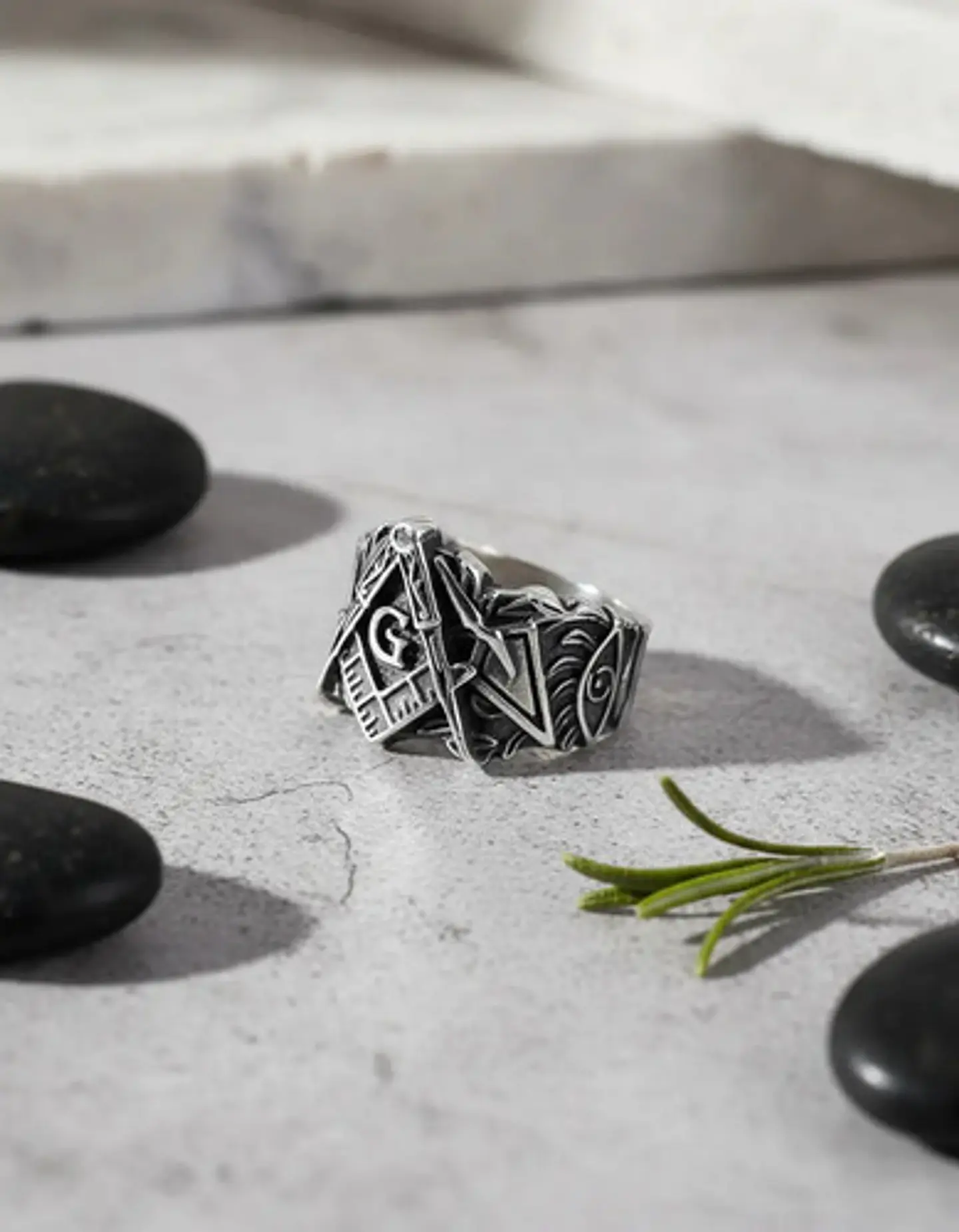 Anillo Color Plata Masón Relieve Acero Inoxidable Hombre 7