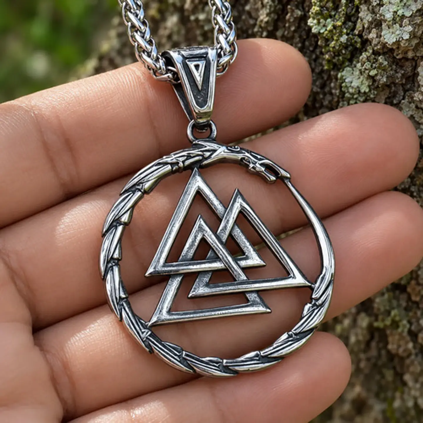 Collar Vikingo En Acero Para Hombre Dije Dragon Valknut Odin 3