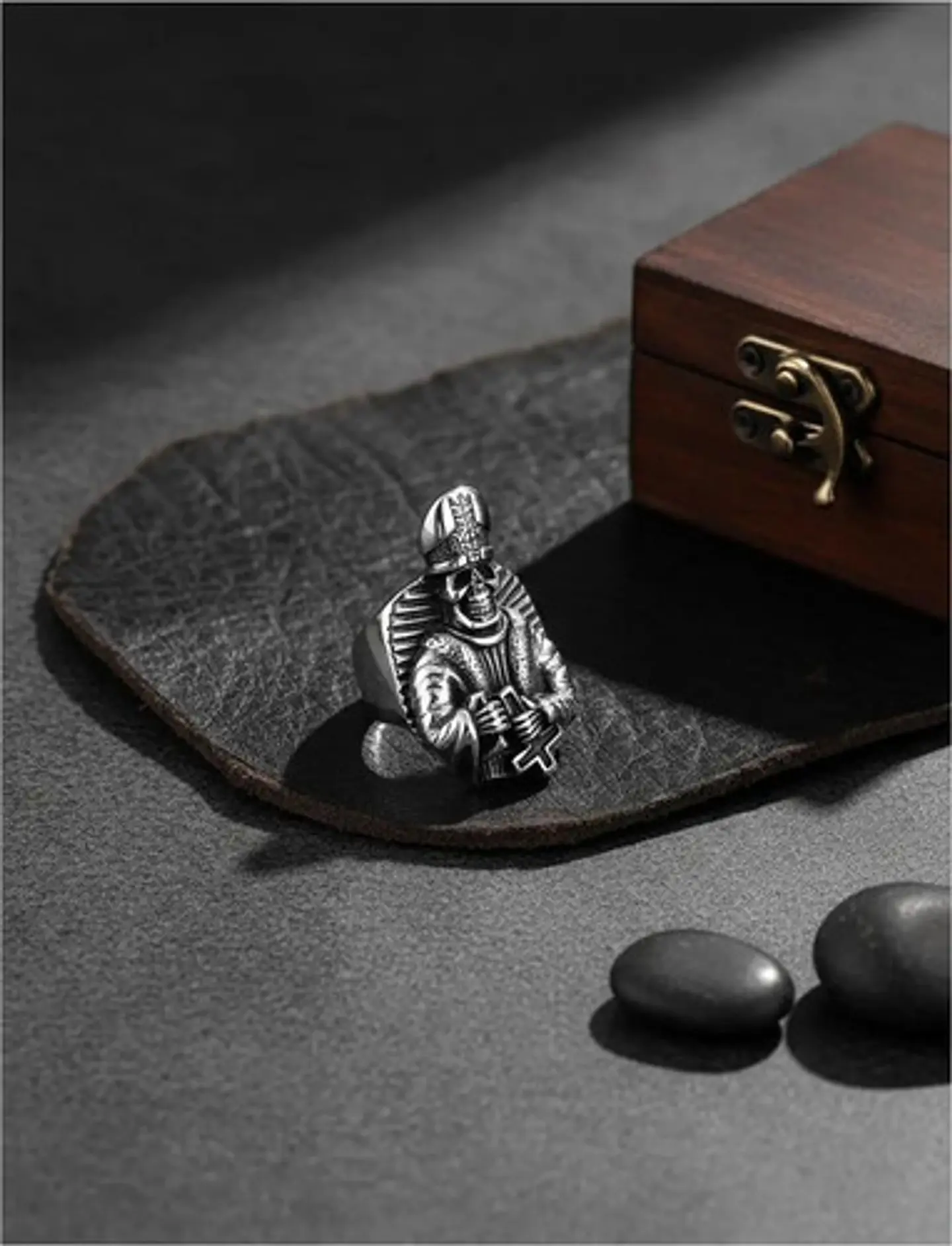Anillo Para Hombre Forma De Esqueleto Cruz Invertida Cráneo 7