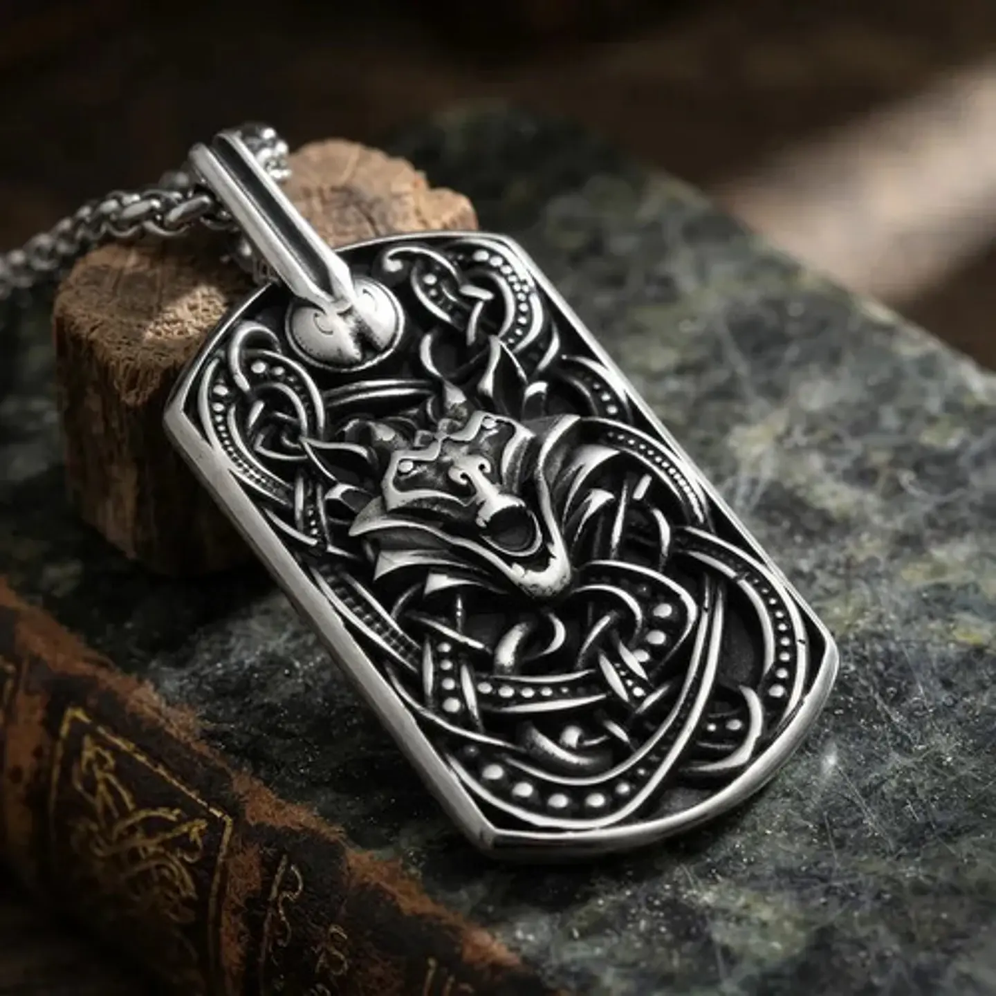 Collar Plateado Vikingo En Acero Para Hombre Dije Lobo Odin 2