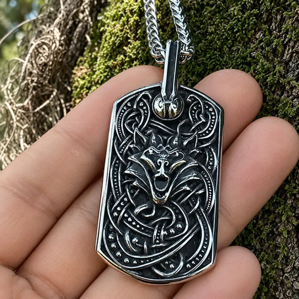 Collar Plateado Vikingo En Acero Para Hombre Dije Lobo Odin 7