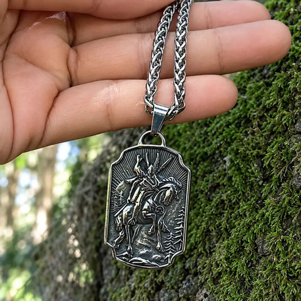 Collar Vikingo En Acero Para Hombre Dije Odín Yggdrasil Odin 8