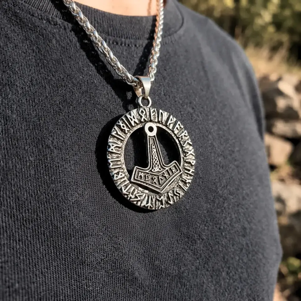 Collar Vikingo Para Hombre Mujer Dije Martillo Mjolnir Runas 3