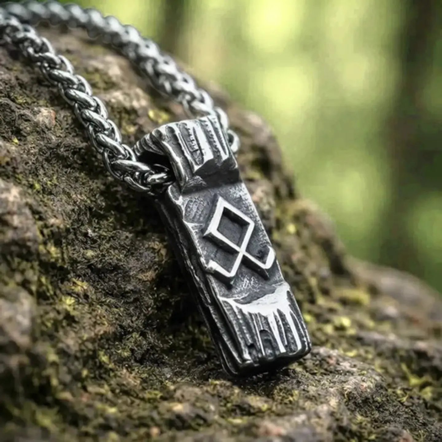 Collar Plateado Vikingo De Acero Para Hombre Dije Runa Odin 2