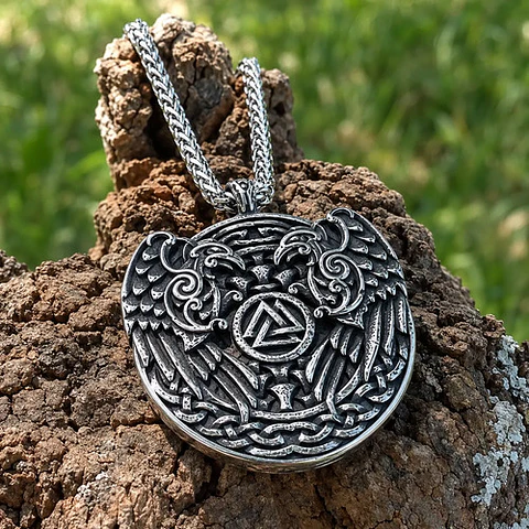 Collar Vikingo En Acero Para Hombre Dije Cuervo Odin Valknut