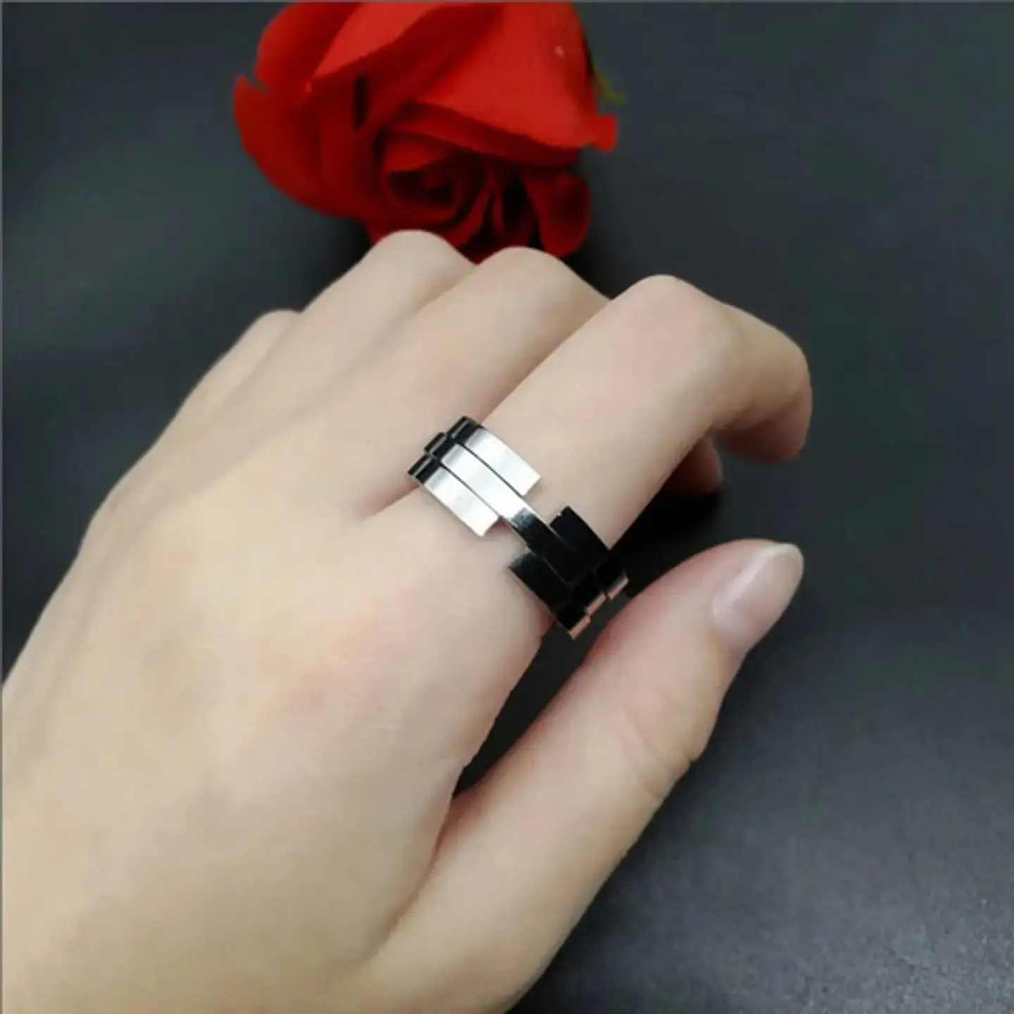Anillo Collar Retráctil Acero Inoxidable Color Plata Hombre 4