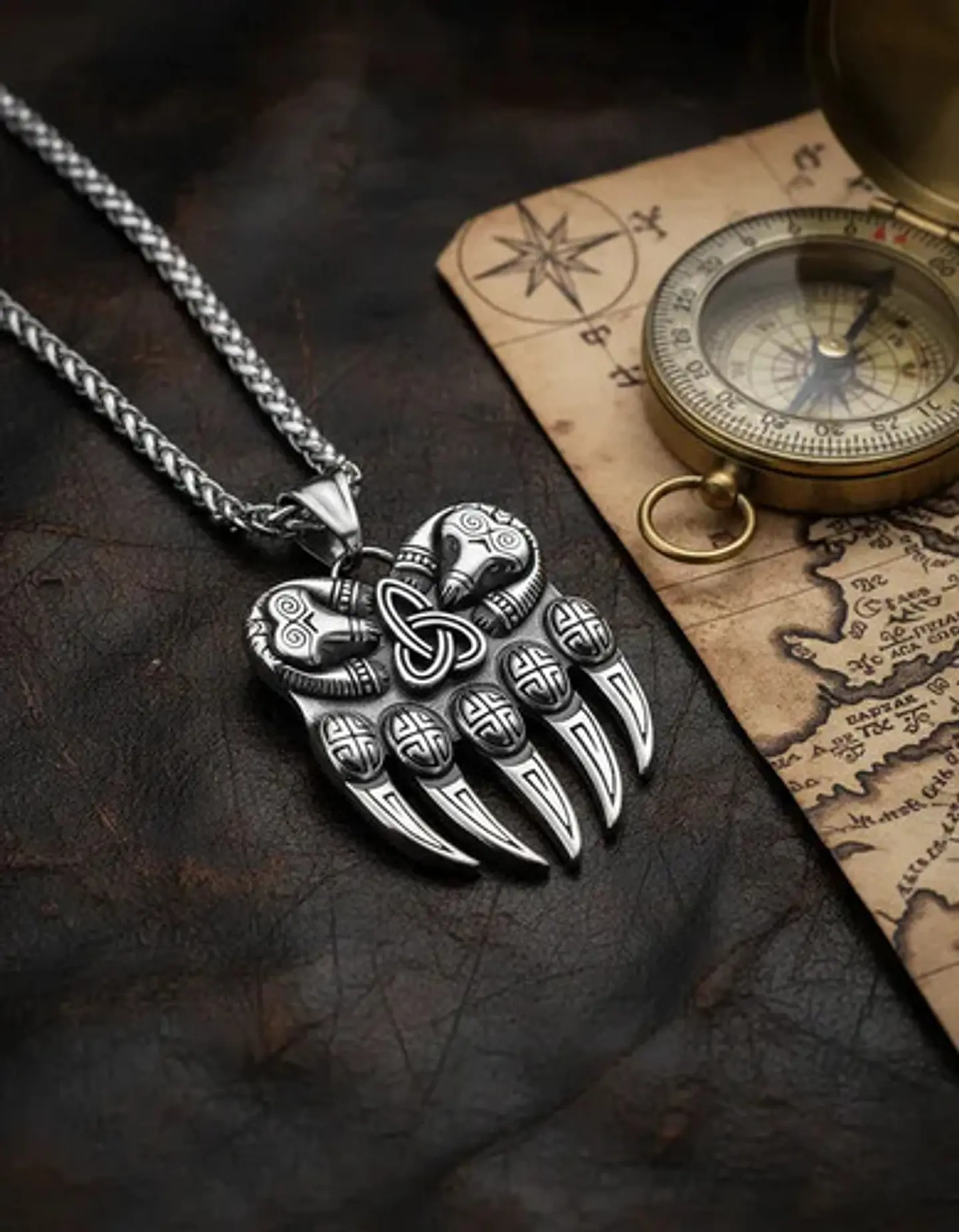 Collar Plateado Vikingo En Acero Para Hombre Dije Garra Oso 10